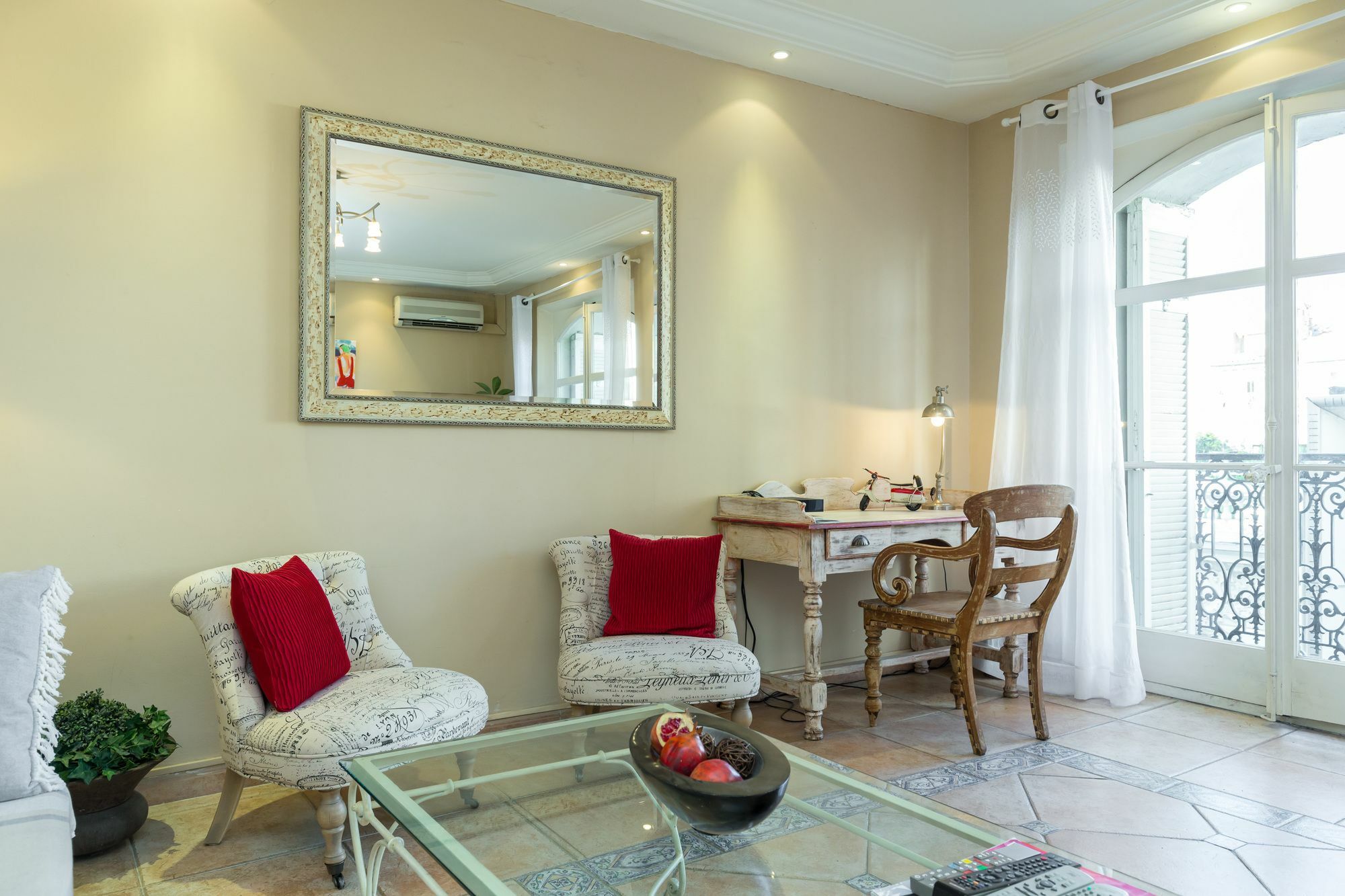 Lovely 2 Bed 2 Bath Apartment In Cannes On Rue Antibea Easy Walk To The Palais 224 Extérieur photo